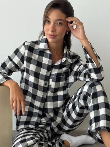 Pijama de Cuadros Poema