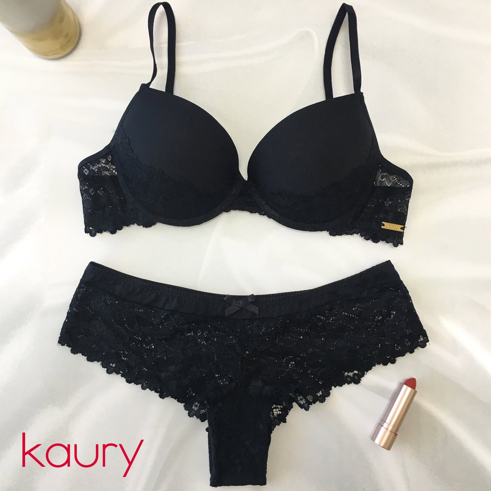 Conjunto push up con puntilla y culoteless